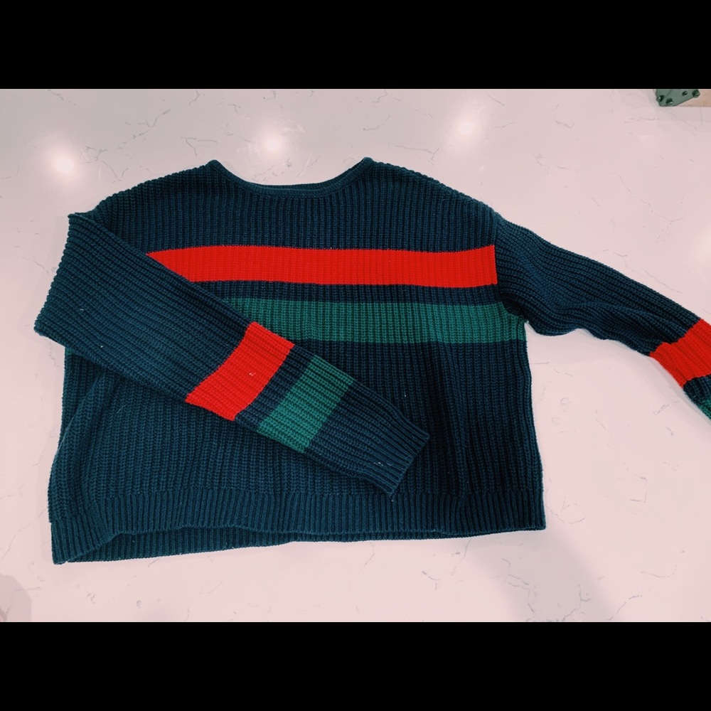 Trendy Kendall and Kylie sweater